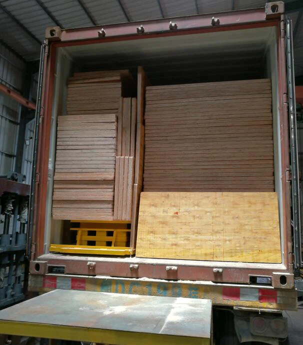 파키스탄에 선적 된 QT9-15 블록 용 목재 팔레트